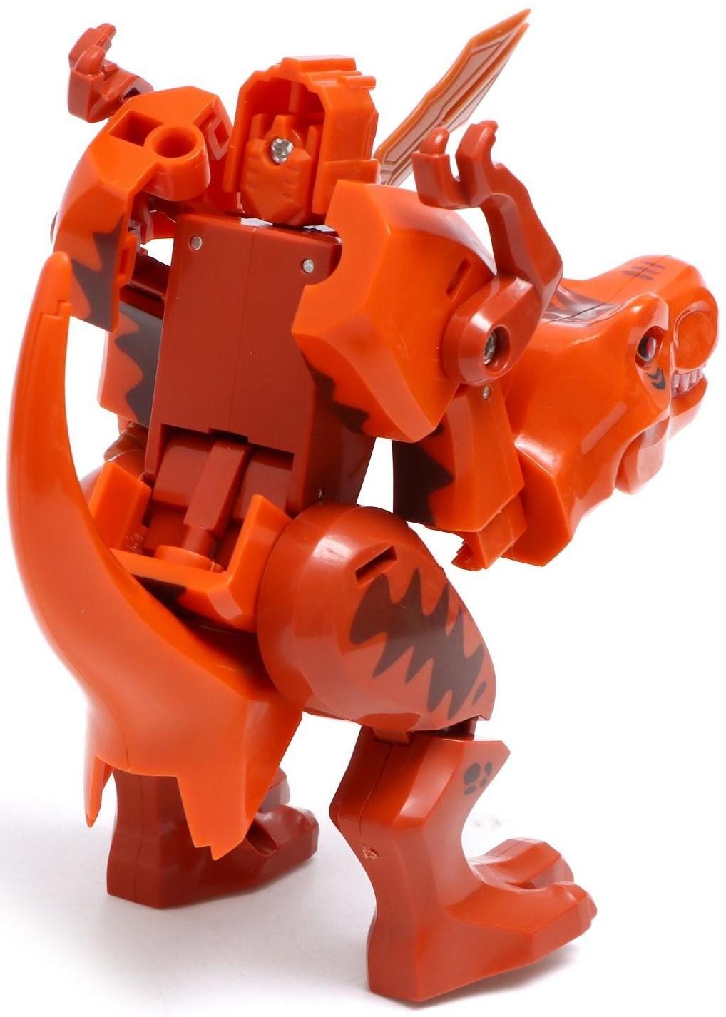 Робот «Динобот», трансформируется