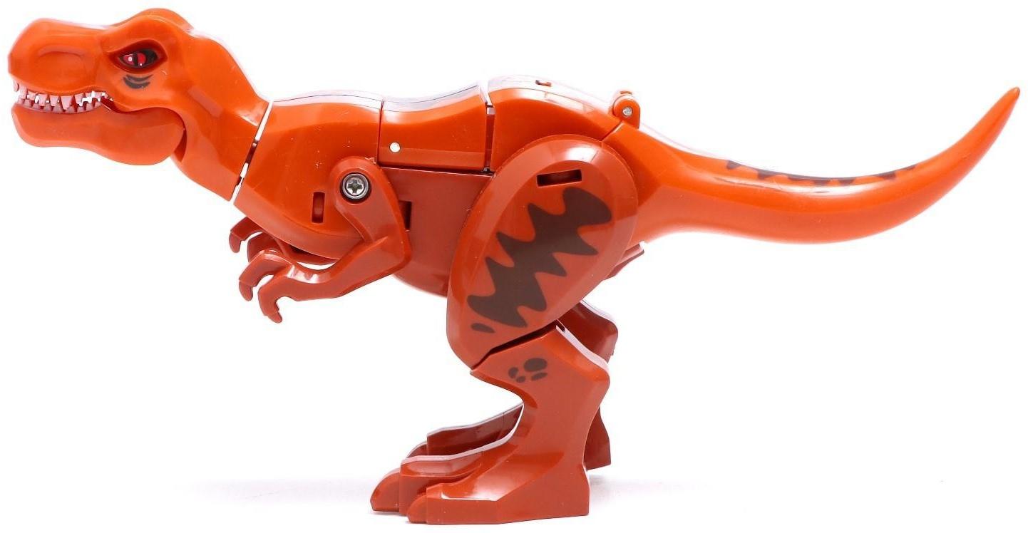 Робот «Динобот», трансформируется