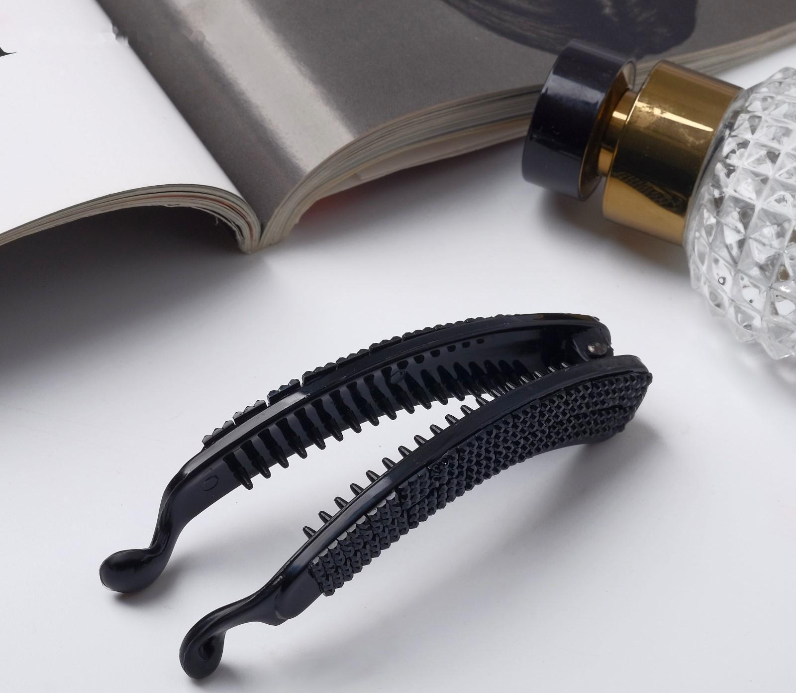 Банан для волос 