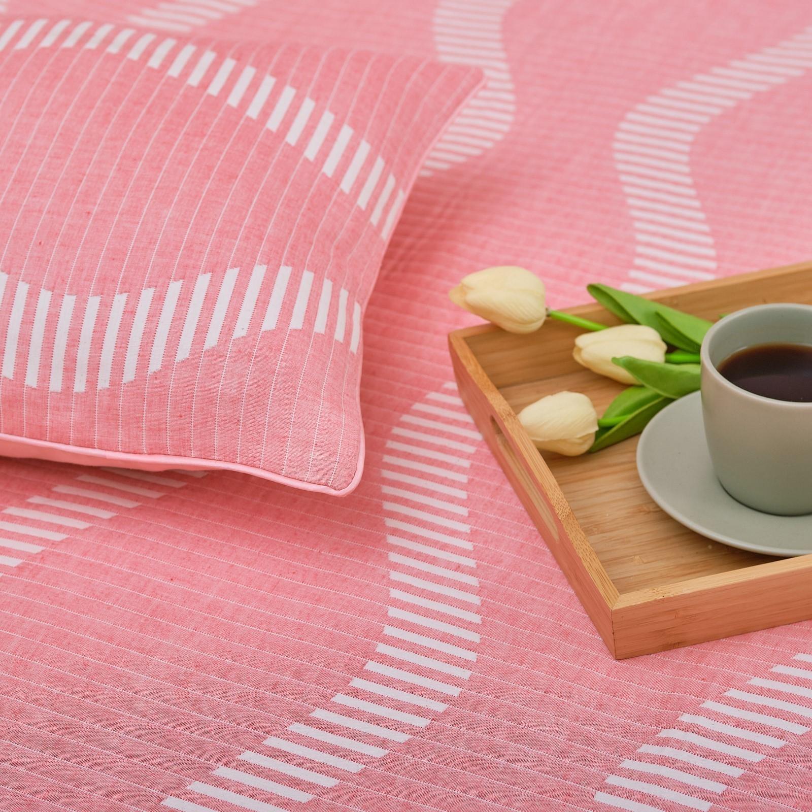 Наволочка декоративная Этель «Волны» цвет розовый 40х40 см, 100% хлопок