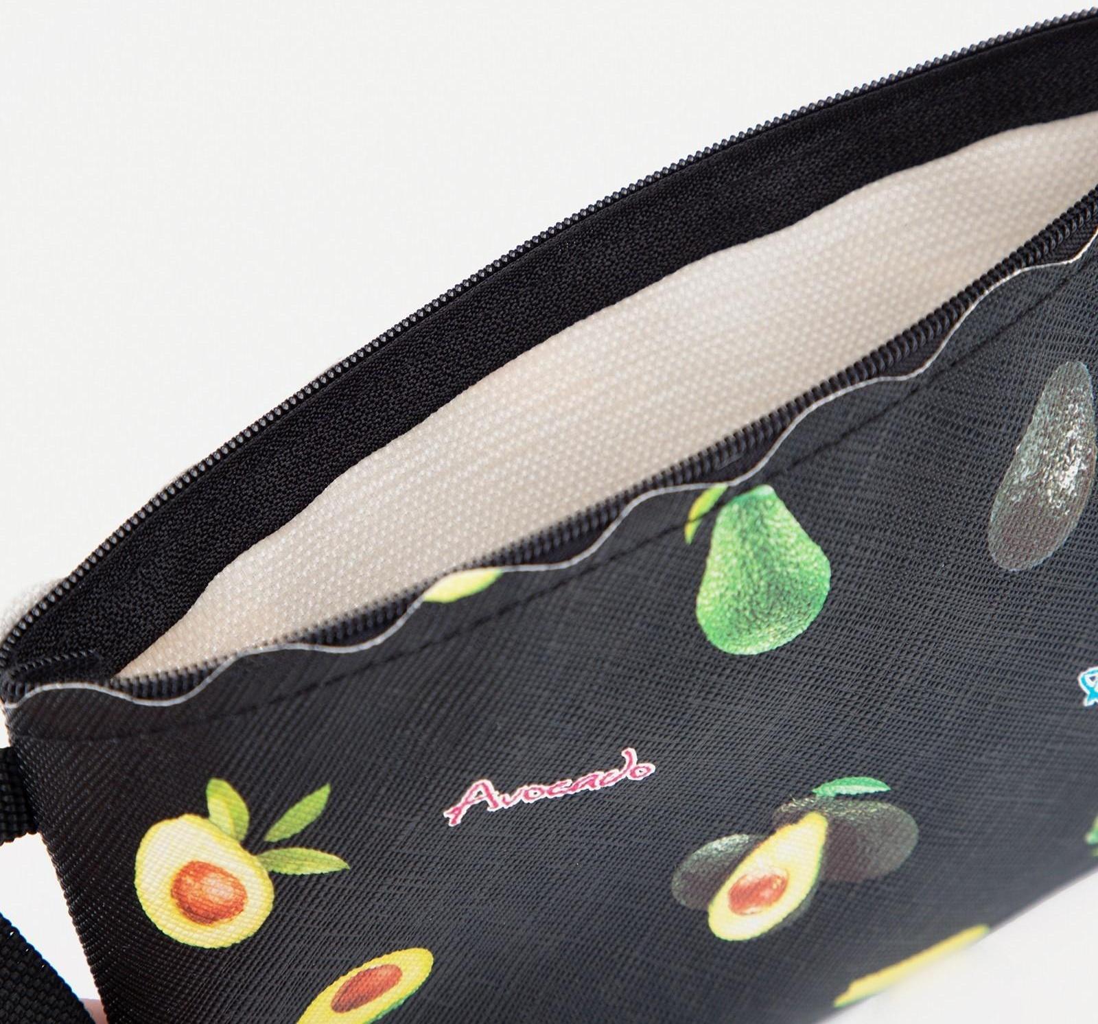 Косметичка на молнии, цвет чёрный