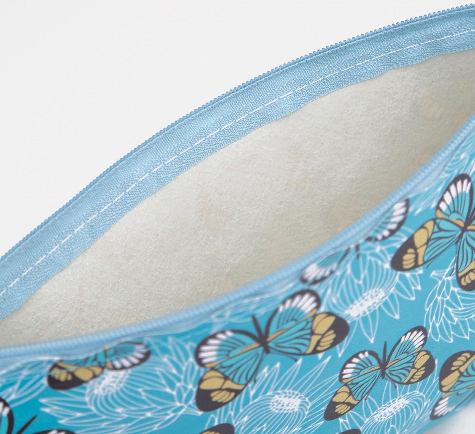 Косметичка на молнии, цвет голубой