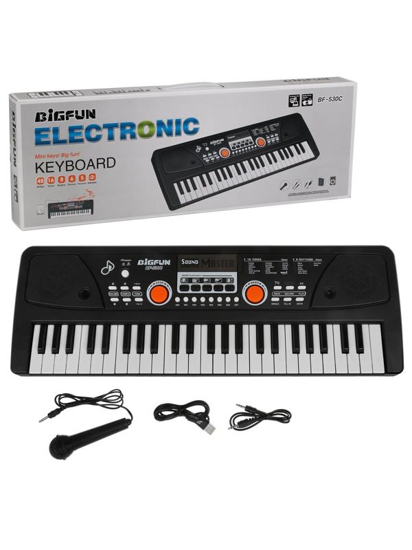 Синтезатор 49 клавиш, микрофон, шнур USB, шнур для подключения к телефону,
запись, кор.