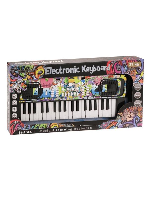 Синтезатор 37 клавиш, свет, звук, эл.пит. 4АА, не вх.в комплект