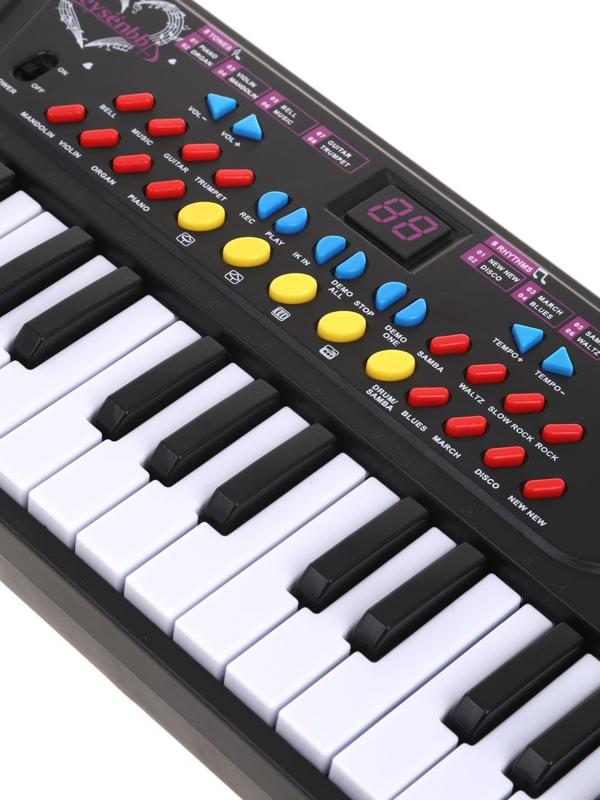 Музыкальный инструмент: Синтезатор, 37 клавиш, микрофон, USB кабель, эл. пит.
ААх3 не вх. в комплект, коробка