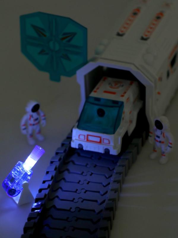 Игровой набор Автотрек, в комплекте: деталей-предметов 192шт., тестовые
элемент питания AG3/LR41*3шт., не входят AAA*2шт., коробка