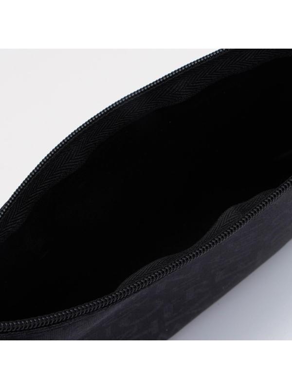 Косметичка на молнии, цвет чёрный
