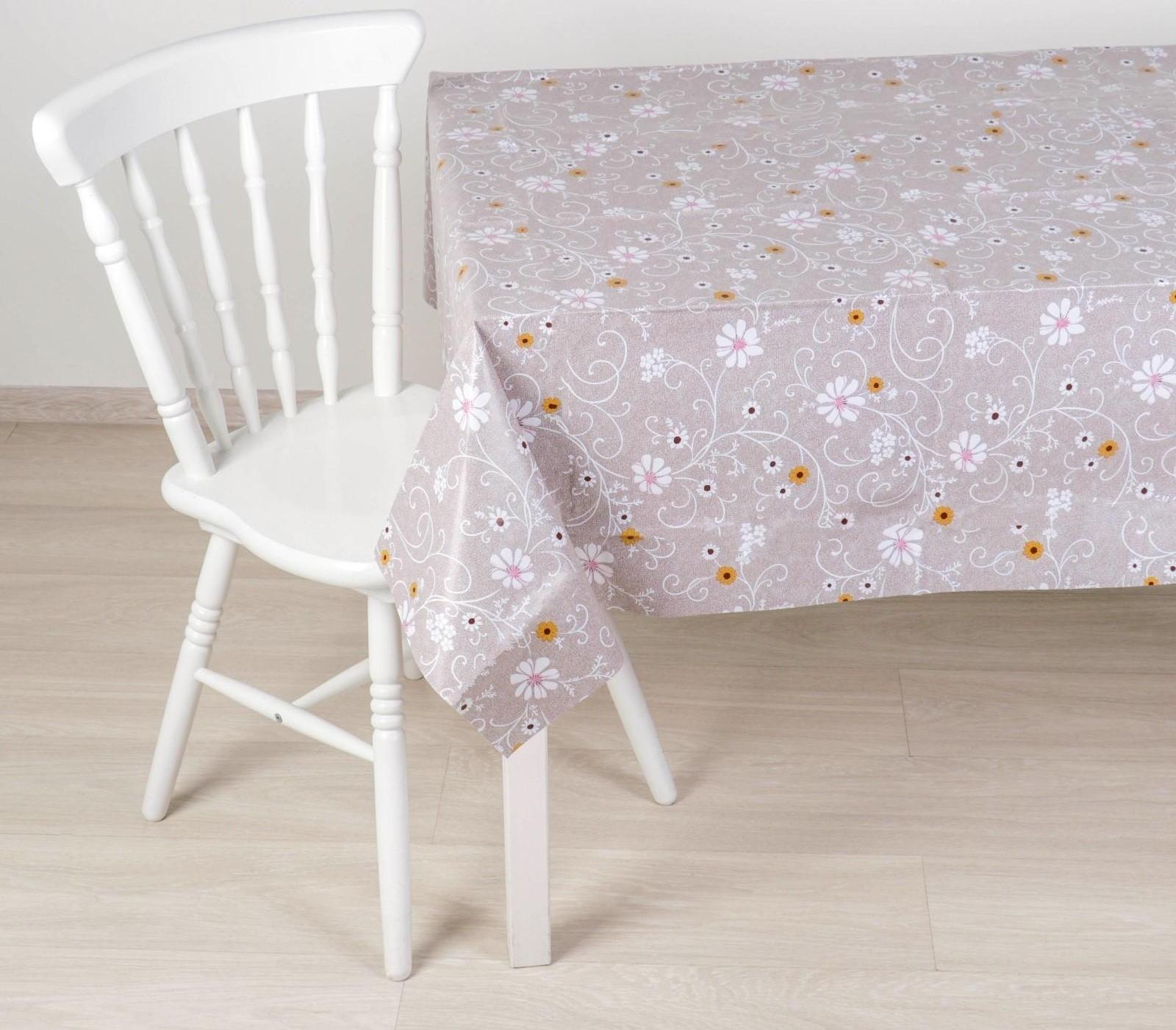 Скатерть столовая на нетканой основе «Ромашки», 137×110 см, цвет коричневый