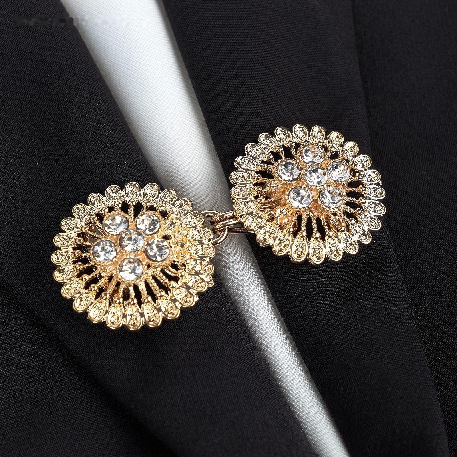 Зажим для кардигана 