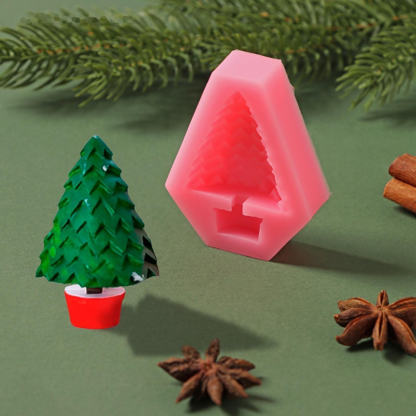 Силиконовый молд «Ёлки-иголки», 7×5,5×1,8 см, цвет розовый
