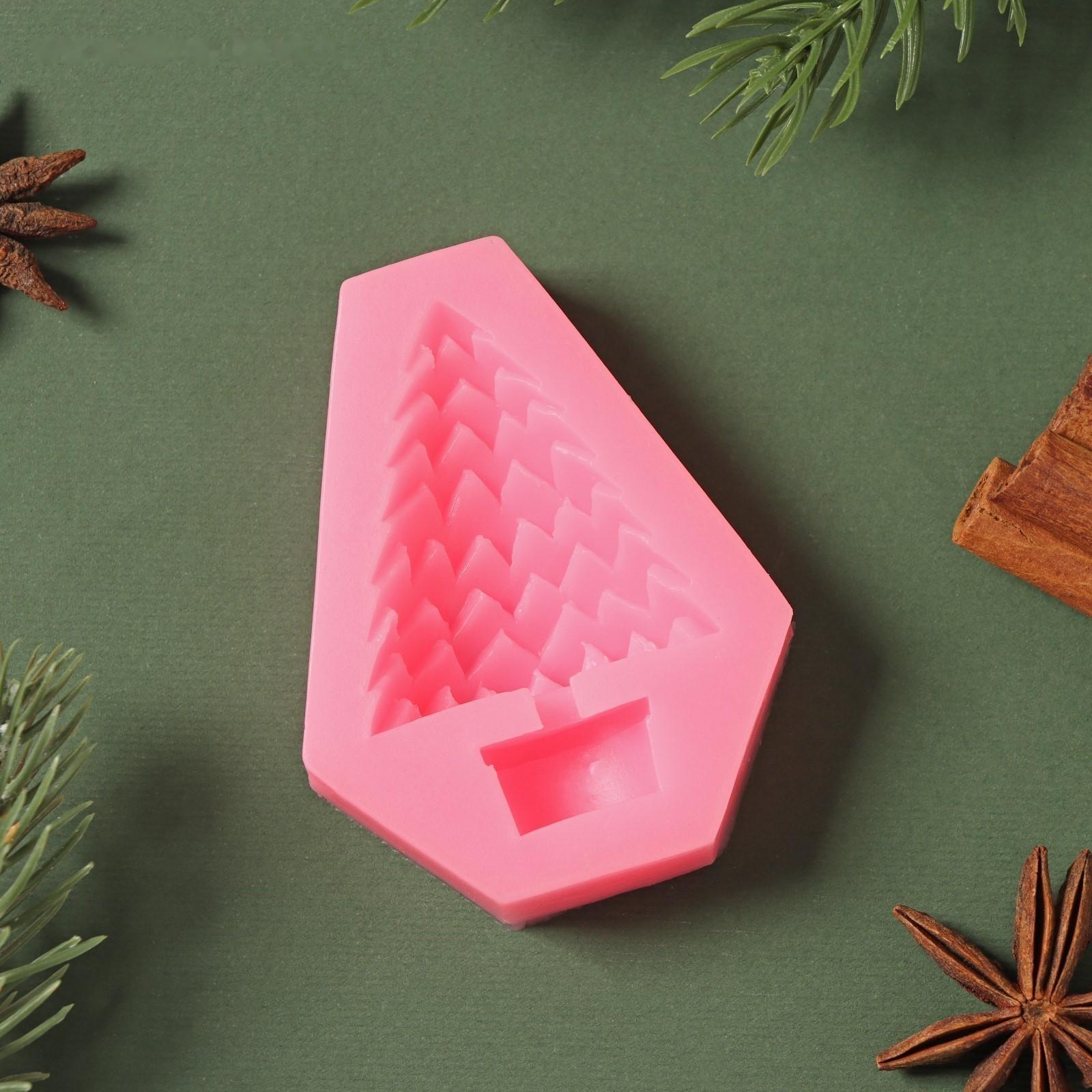 Силиконовый молд «Ёлки-иголки», 7×5,5×1,8 см, цвет розовый