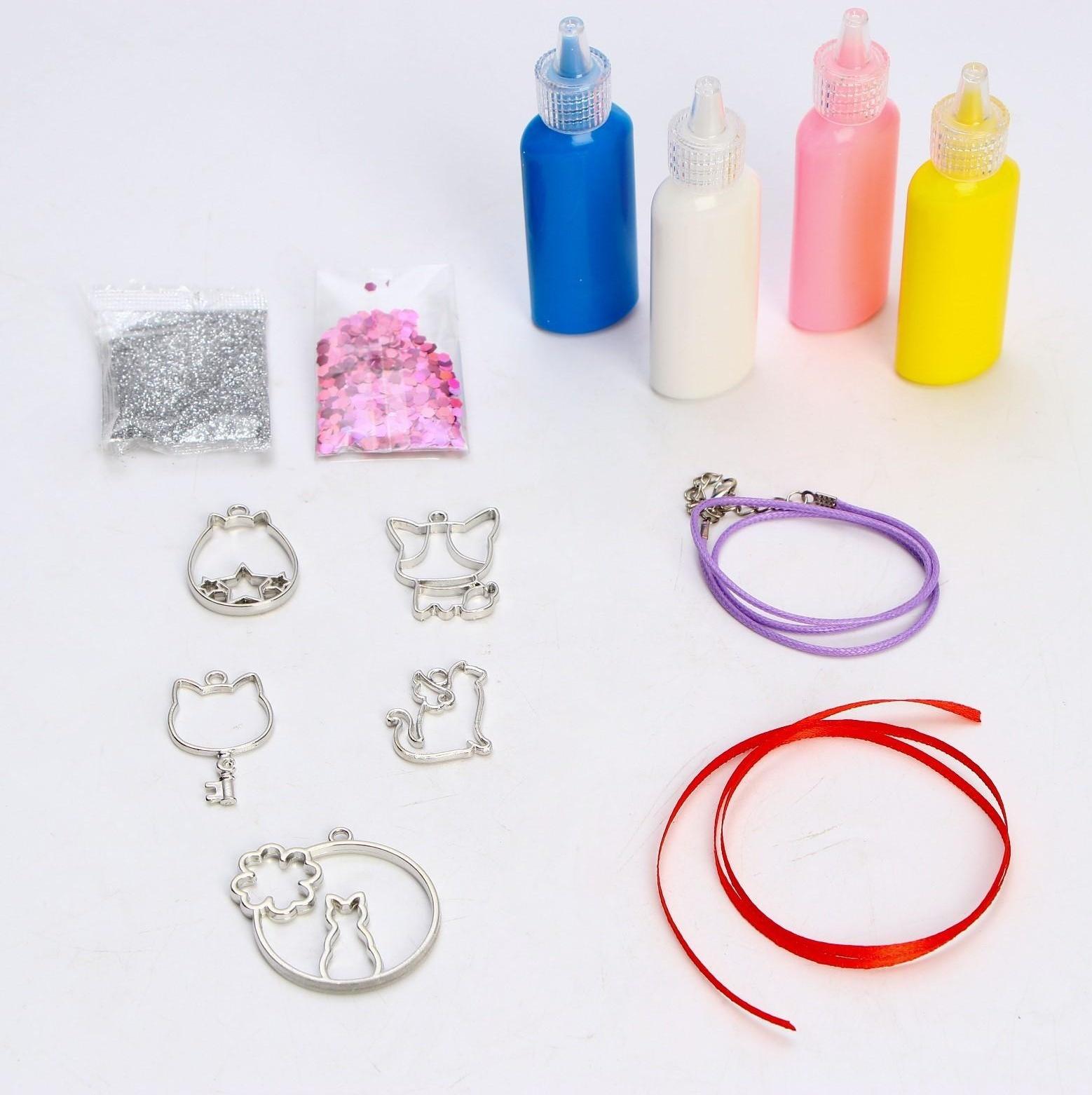 Набор для творчества «Раскрась витражики. Кошечки» 5 форм