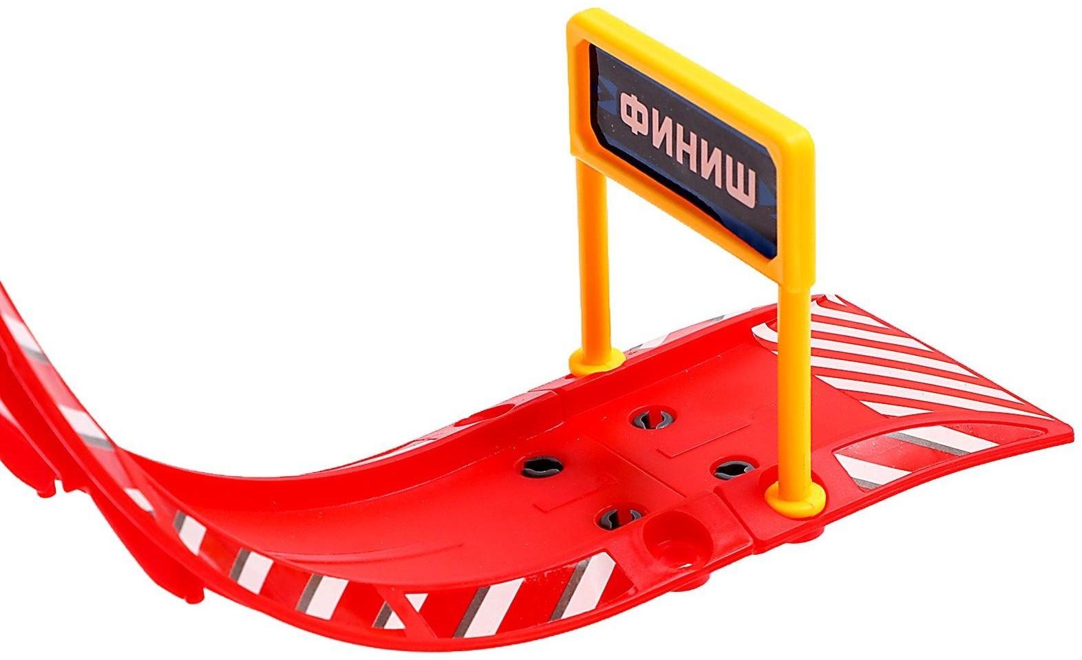 Парковка «Пожарная станция», с металлическими машинкой и вертолётом