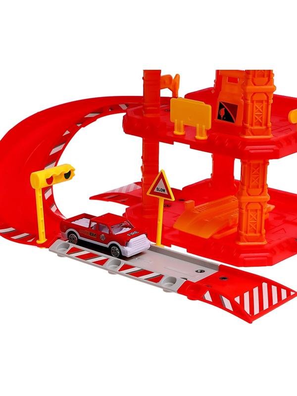 Парковка «Пожарная станция», с металлическими машинкой и вертолётом