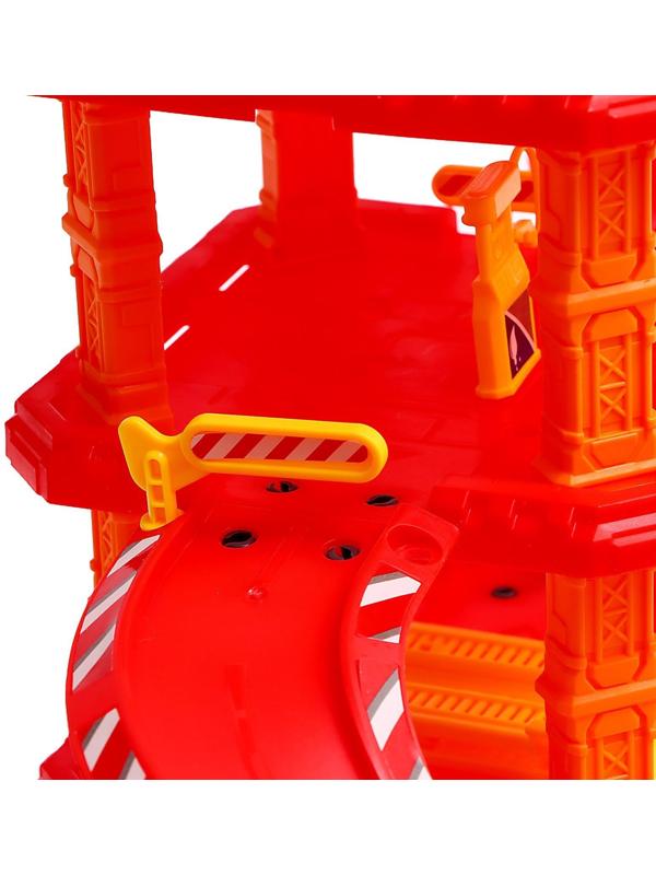 Парковка «Пожарная станция», с металлическими машинкой и вертолётом