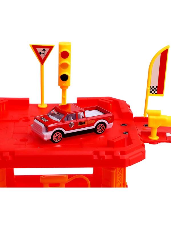 Парковка «Пожарная станция», с металлическими машинкой и вертолётом