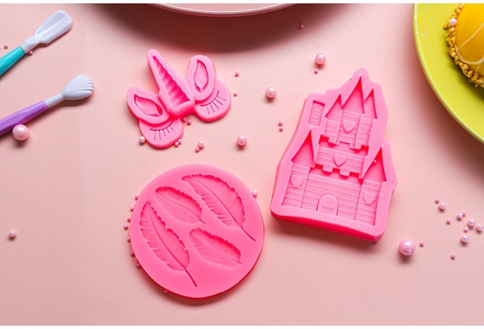 Силиконовый молд Доляна «Сказочный замок», 11×7,5×1,3 см, цвет розовый