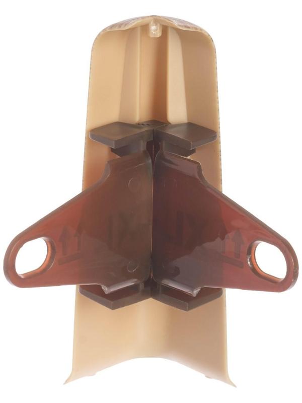 Угол наружный (внешний) с крепежом для плинтуса 85мм 