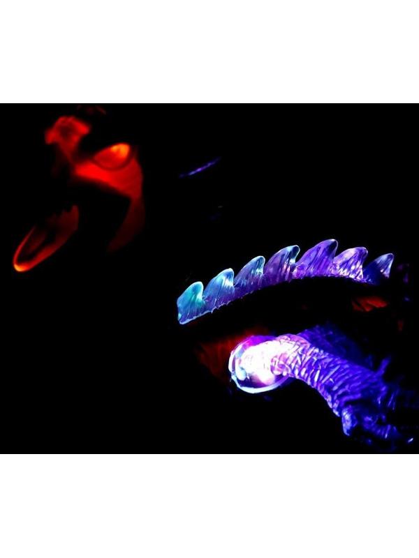 Динозавр «Дракон», работает от батареек, световые и звуковые эффекты, цвет красный