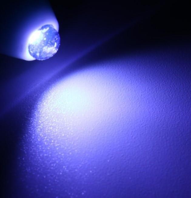 Фонарь-брелок 