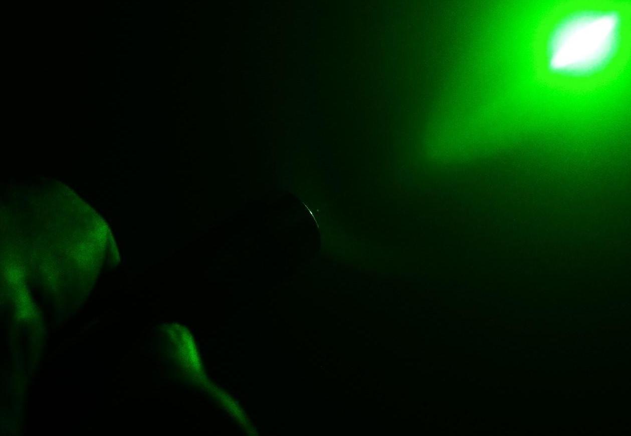 Лазерная указка, 532 нм, зеленый  луч, 8.5 х 1.4 см