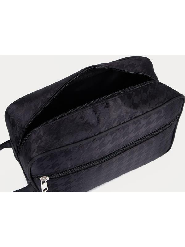 Косметичка на молнии, наружный карман, цвет чёрный