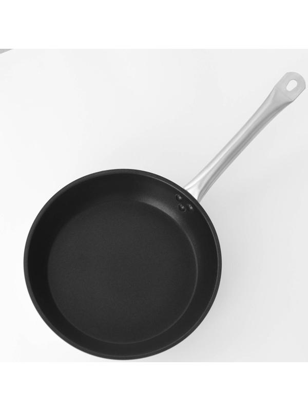 Сковорода из нержавеющей стали Hanna Knövell, d=28 см, h=5,5, толщина стенки 0,6 мм, длина ручки 25 см, антипригарное покрытие, индукция