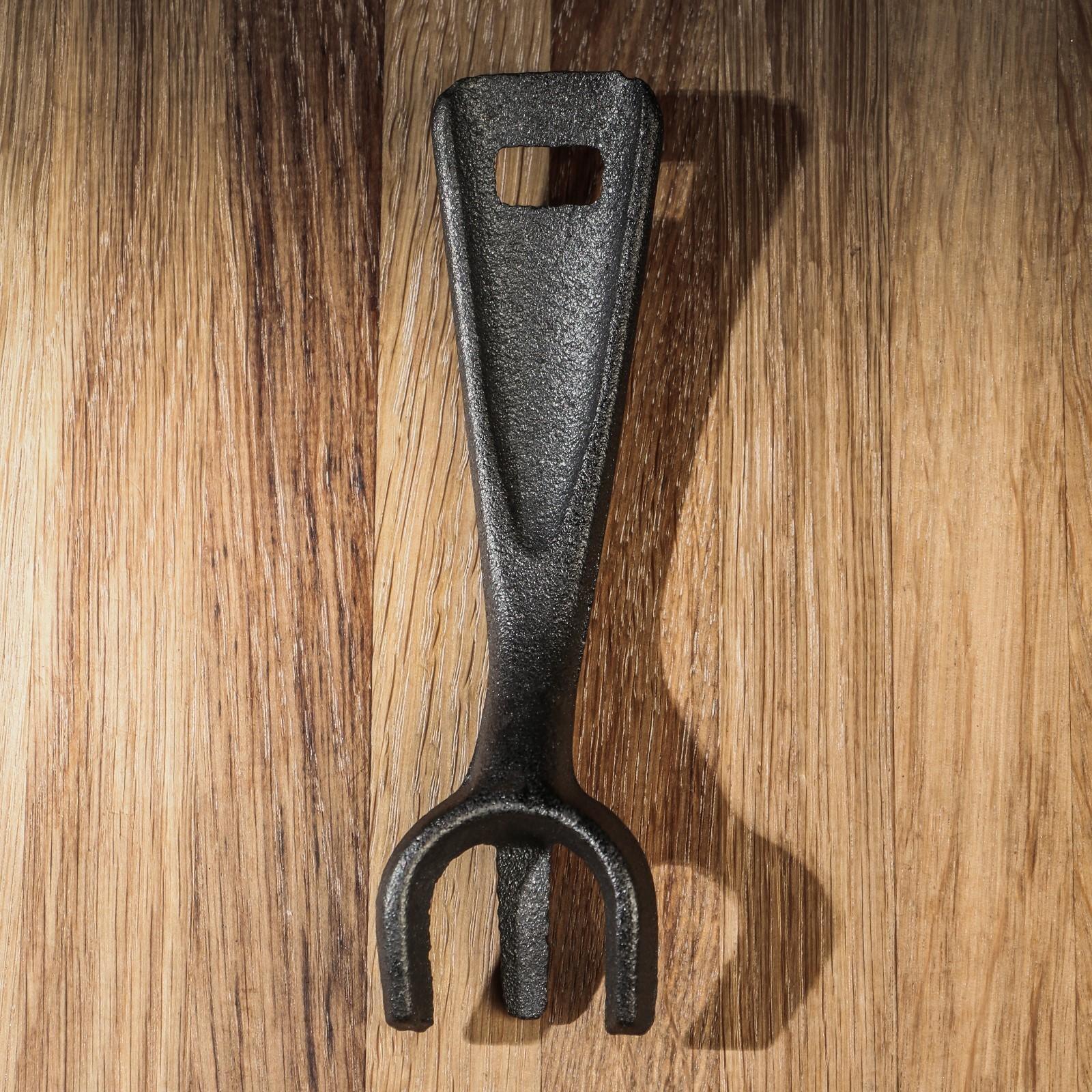 Чапельник чугунный для сковороды Magma