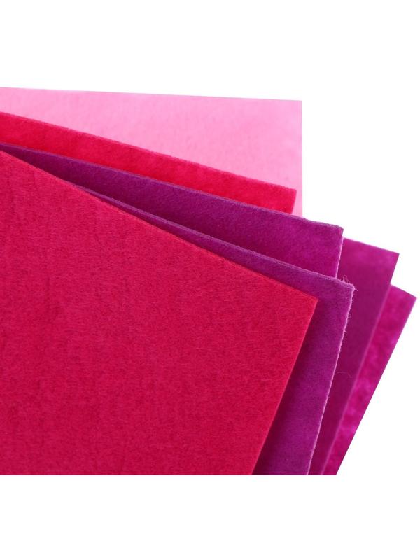 Набор для творчества: создание игрушки из меховых палочек и чехол на кружку своими руками «Счастье»