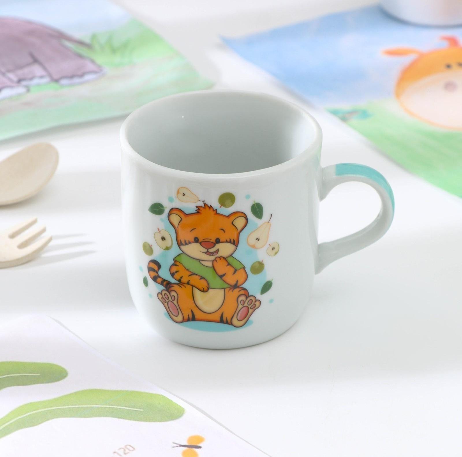 Кружка детская керамическая Доляна «Тигрёнок с грушами», 230 мл, цвет белый