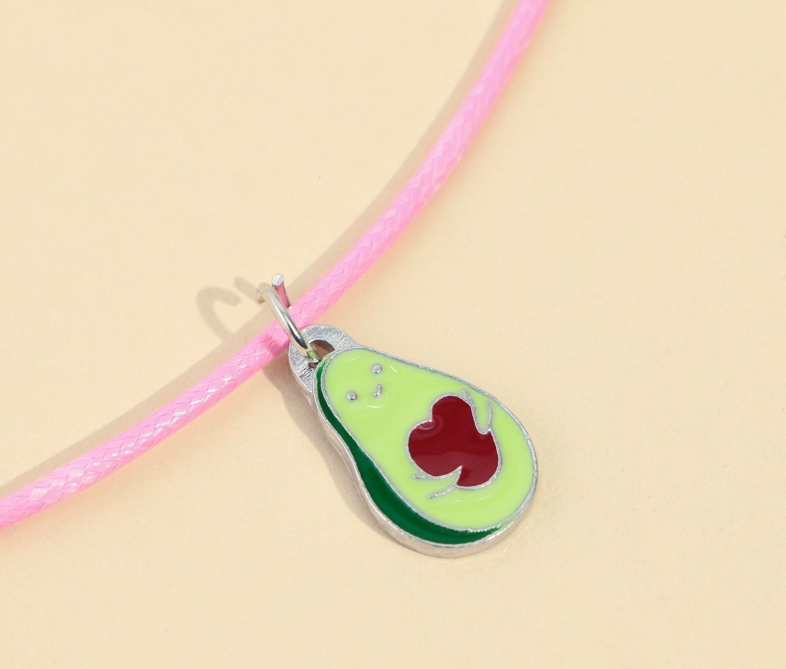 Набор детской бижутерии клипсы и кулон «Авокадно»