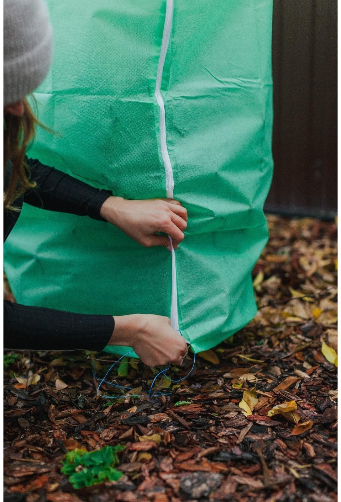 Чехол для растений, прямоугольный на молнии, 120 × 100 см, спанбонд с УФ-стабилизатором, плотность 60 г/м², цвет МИКС