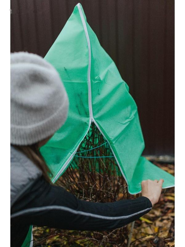 Чехол для растений, прямоугольный на молнии, 120 × 100 см, спанбонд с УФ-стабилизатором, плотность 60 г/м², цвет МИКС