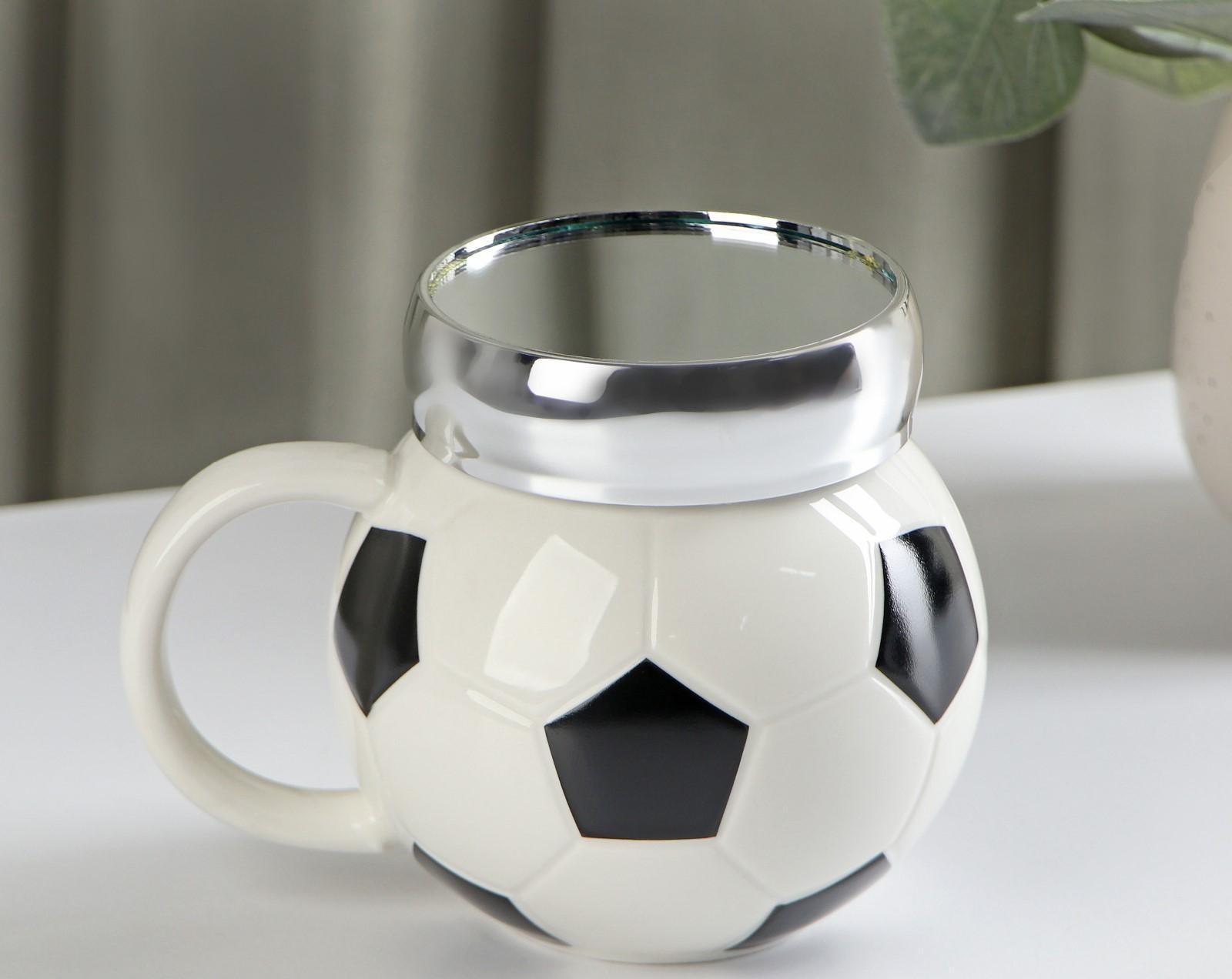 Кружка керамическая с крышкой «Футбольный мяч», 380 мл