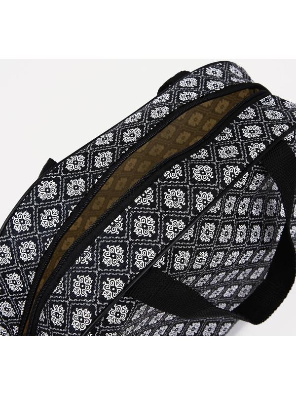 Косметичка на молнии, цвет чёрный