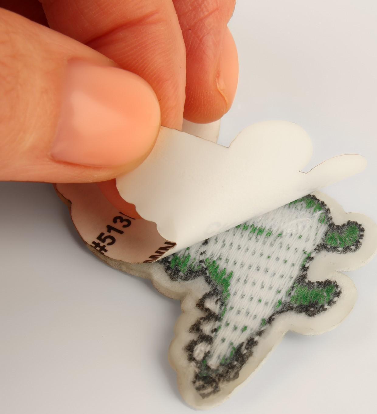 Патч клеевой на одежду, обувь, сумки «Динозавр», 4,5 × 5 см