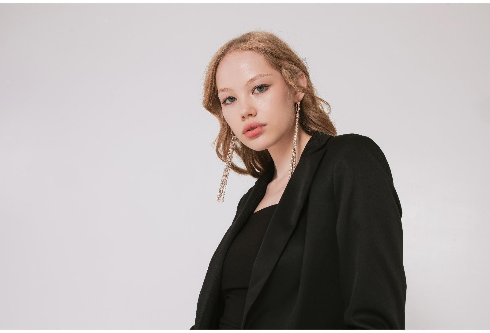 Серьги висячие со стразами 