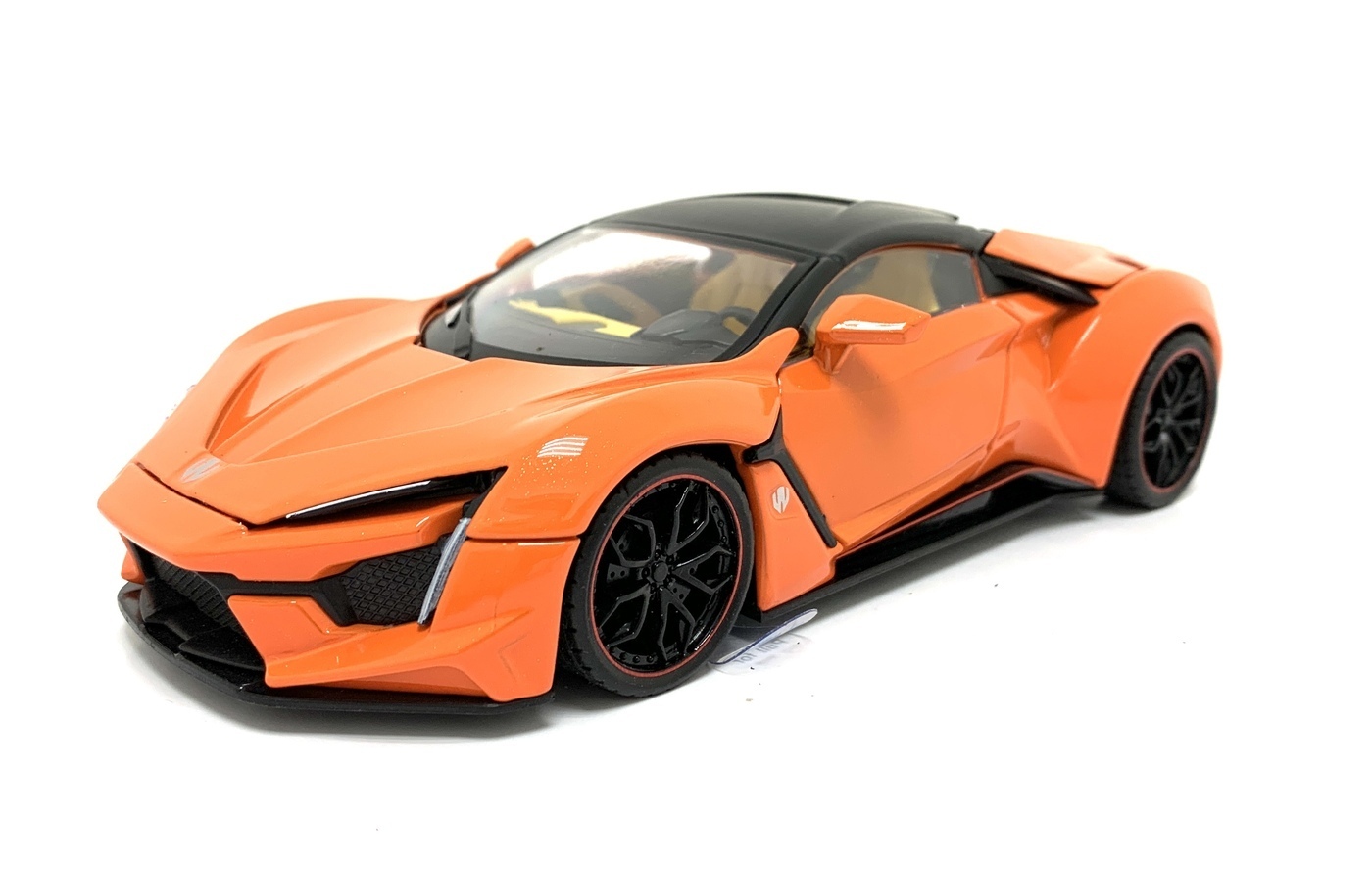 Металлическая машинка HengTeng 1:24 «Lykan Hypersport» 53522-19A, инерционная, свет, звук / Оранжевый