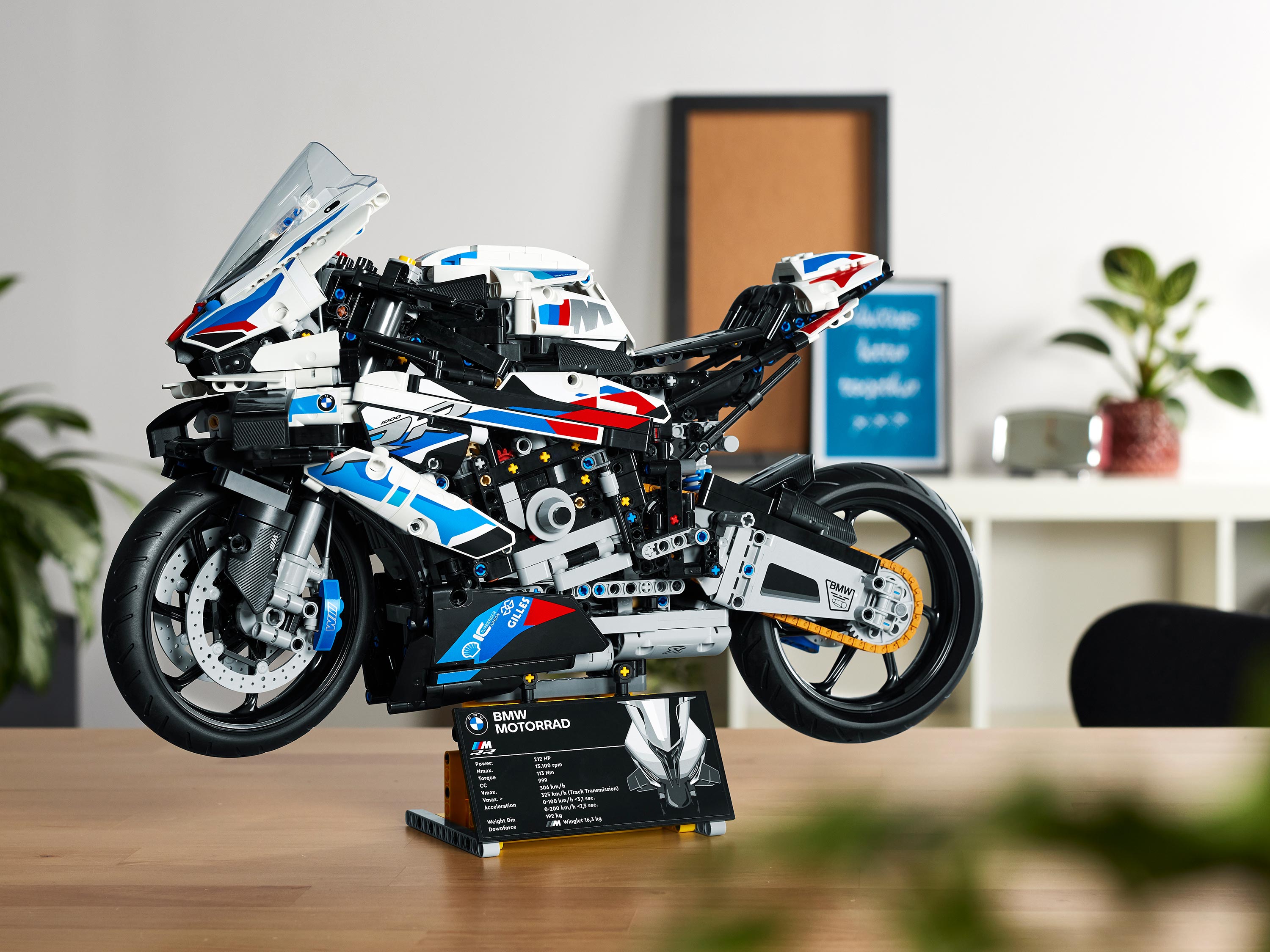 Конструктор «BMW M 1000 RR» T2118 (Technic 42130) / 1920 деталей