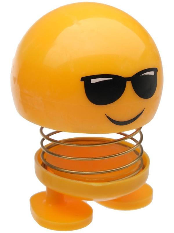 Смайл на пружинке, на панель в авто, в очках, желтый