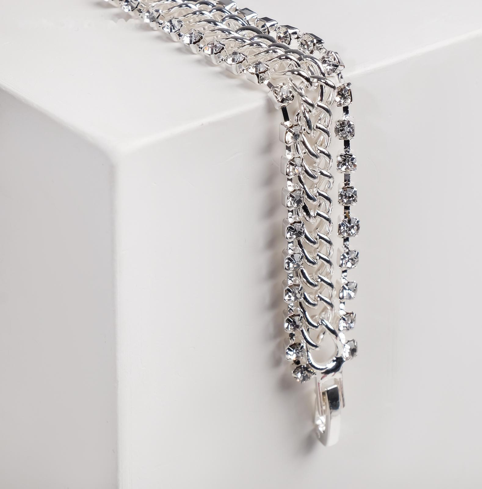 Браслет со стразами 