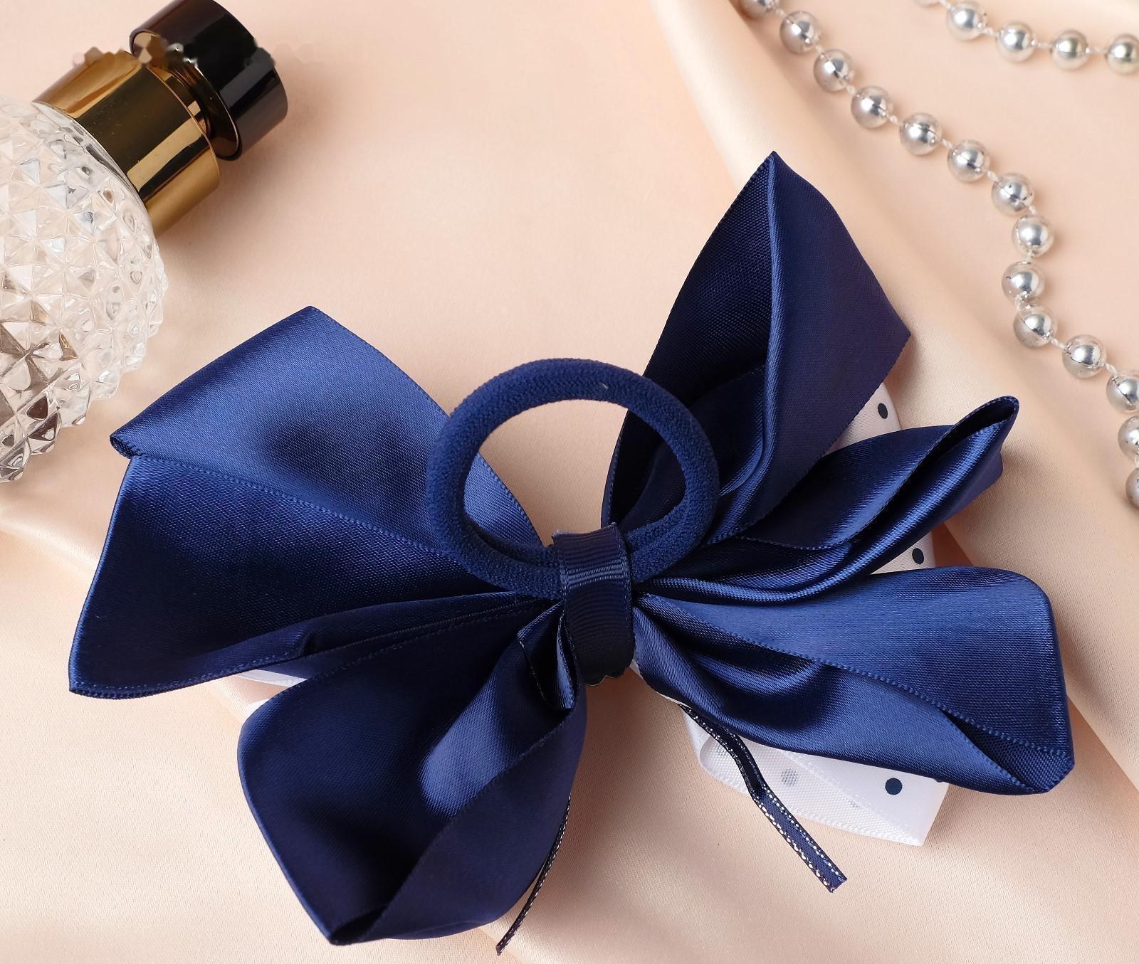 Резинка для волос бант 