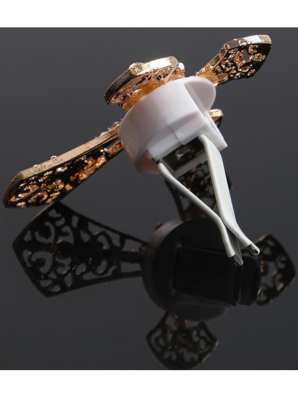 Украшение в дефлектор автомобиля 