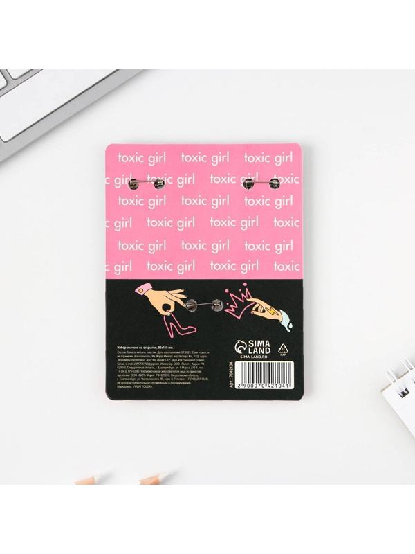 Набор значков на открытке 