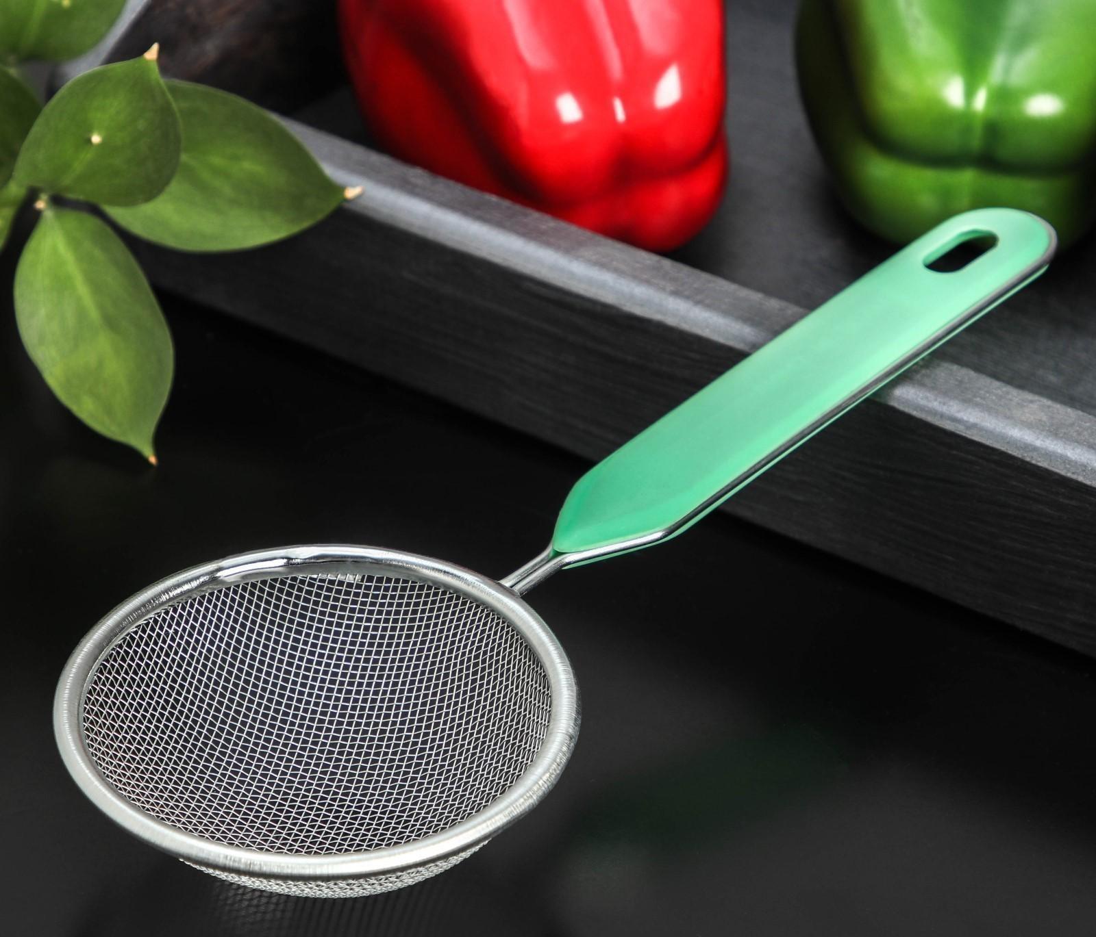 Сито с ручкой Доляна «Хозяюшка», d=8,5 см, цвет зелёный