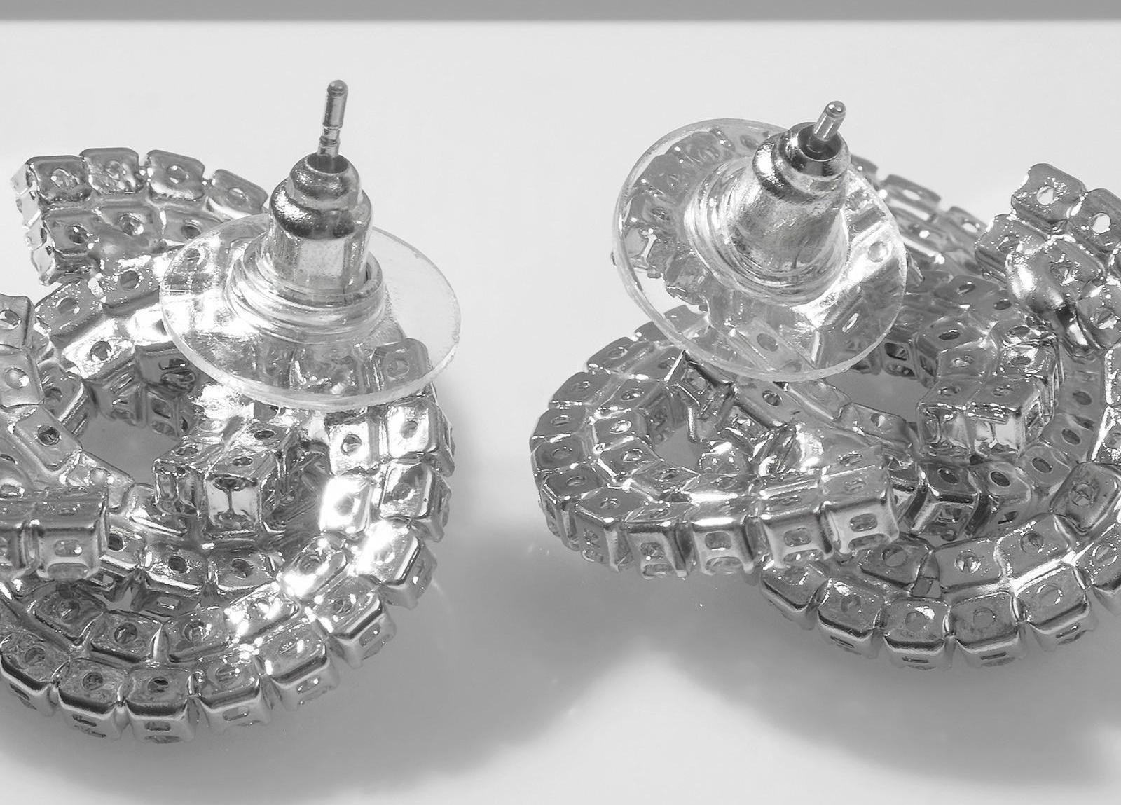 Серьги со стразами 