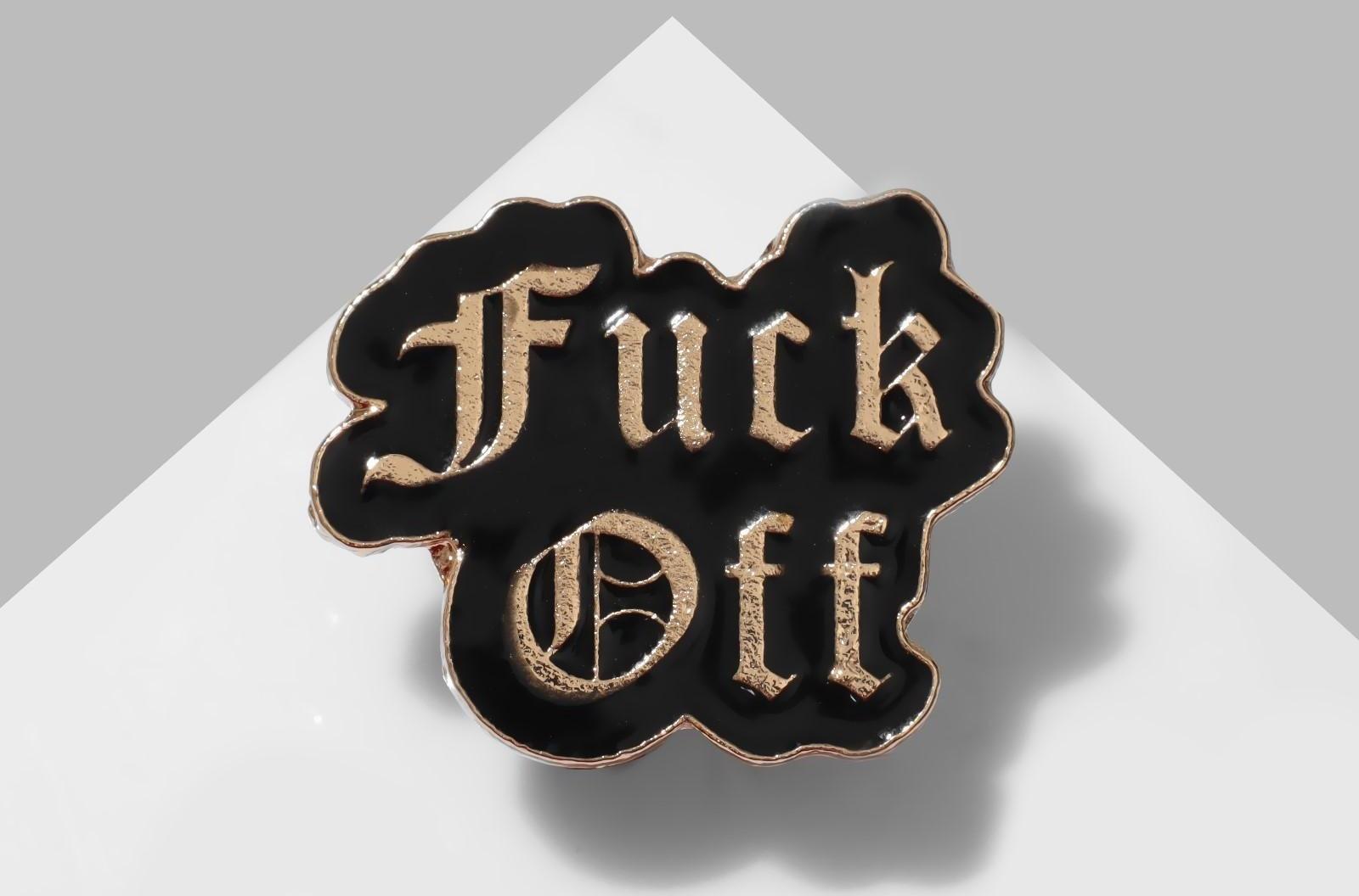 Значок F*ck Off, цвет чёрный в золоте