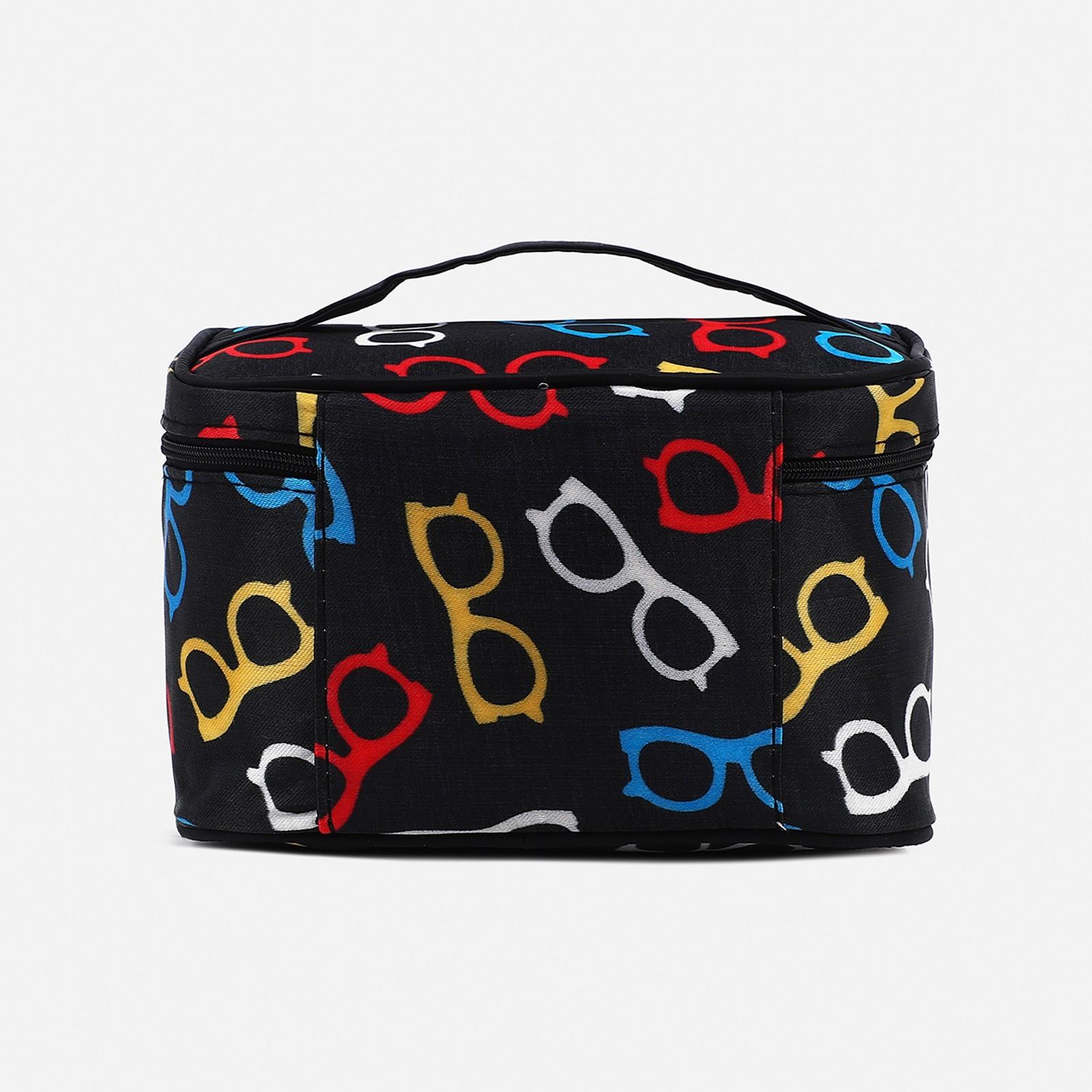 Косметичка на молнии, цвет чёрный