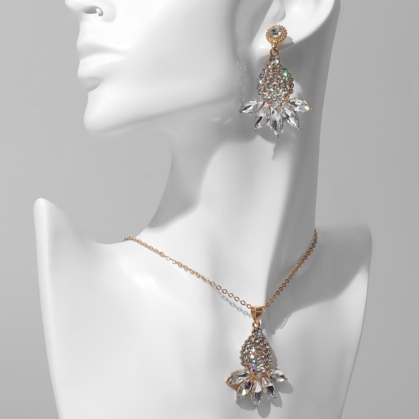 Гарнитур 2 предмета: серьги, кулон 