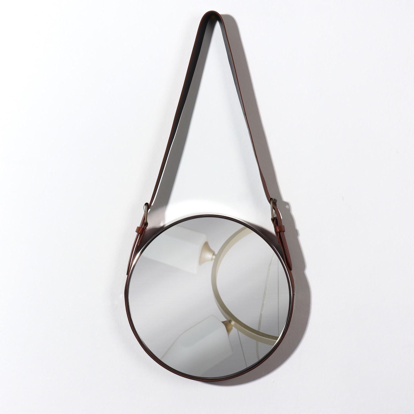 Зеркало настенное круглое «Антураж» d зеркальной поверхности 28 см, с ремешком из искусственной кожи, цвет МИКС